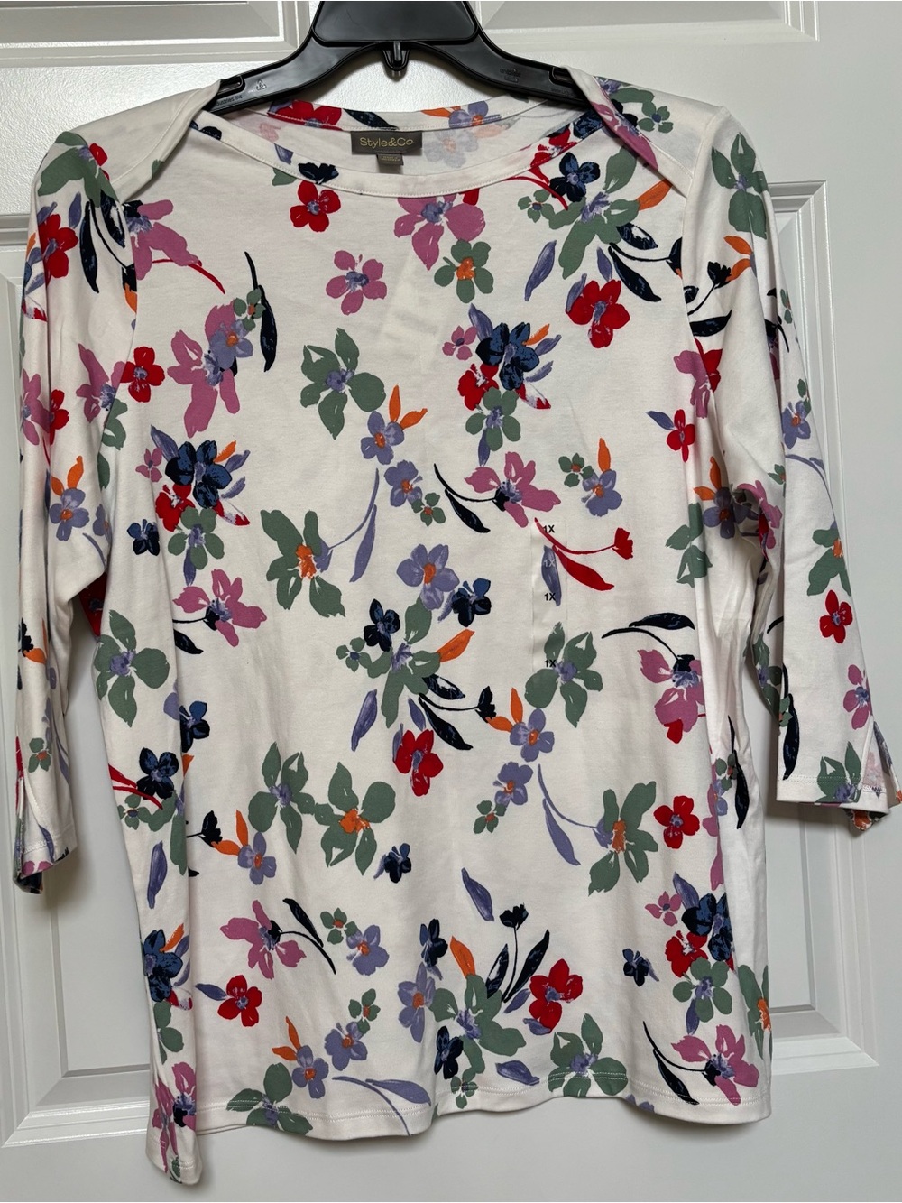Style & Co. White Floral Scoop Neck Long Sleeve Tee